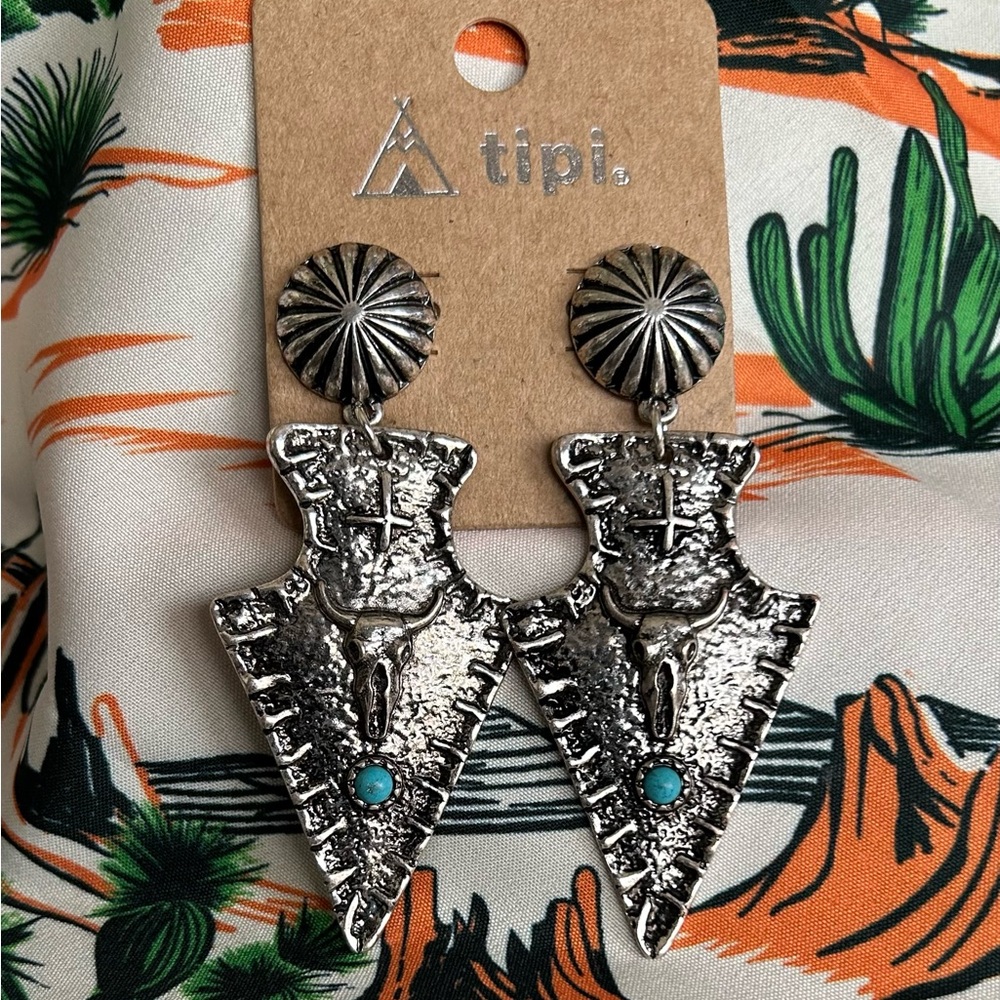 Tipi Brand Stitched Steer Arrow Head Earrings.. Hammered Metal With Turquoise